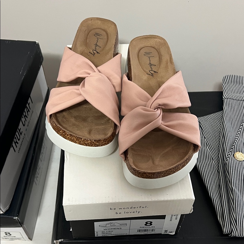 Wonderly Women's Pink Platform Sandals